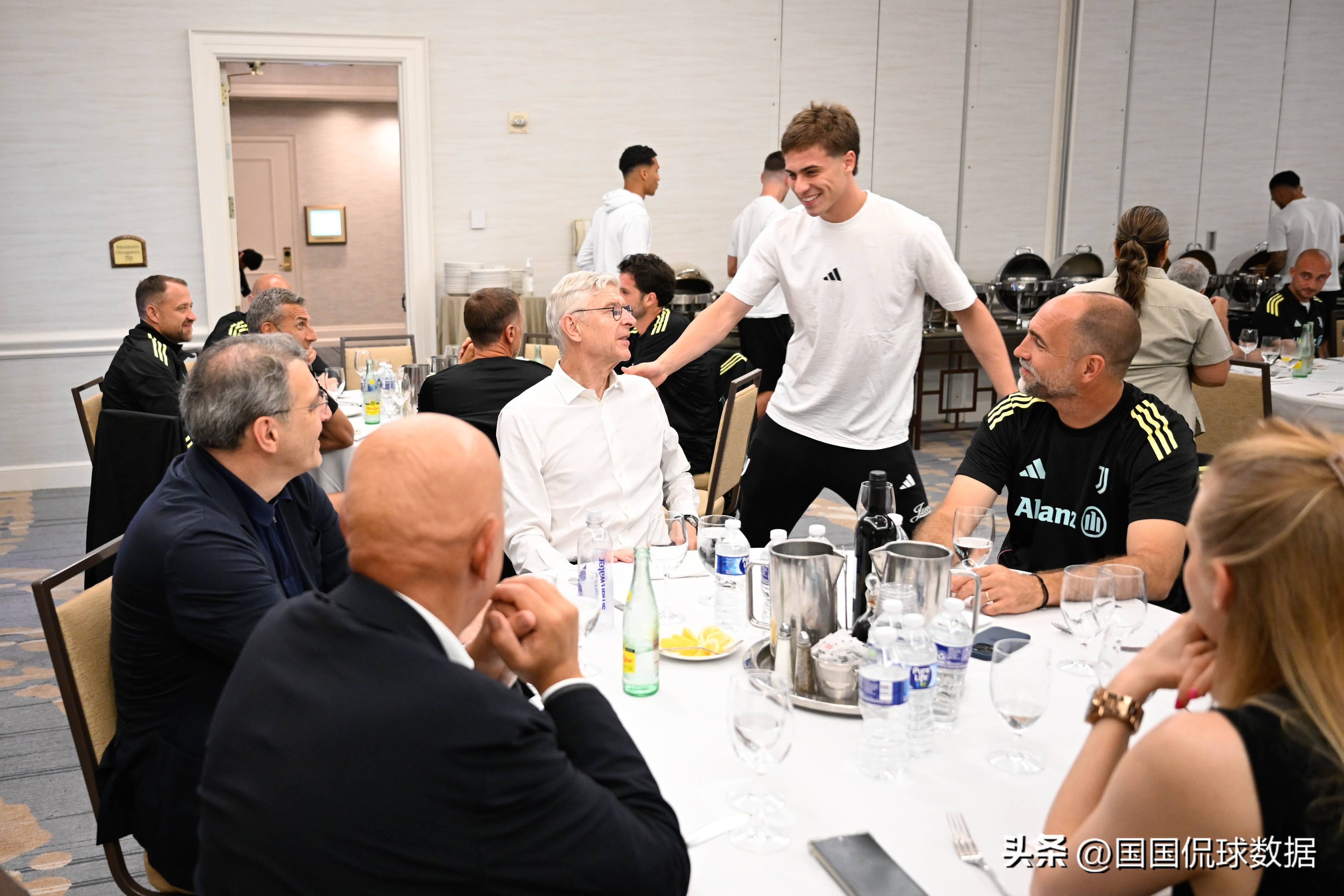 开云-社区盾转会期再迎强敌,葡萄牙体育再遭质疑,主帅态度——信心回归,身体对抗强度拉满的简单介绍