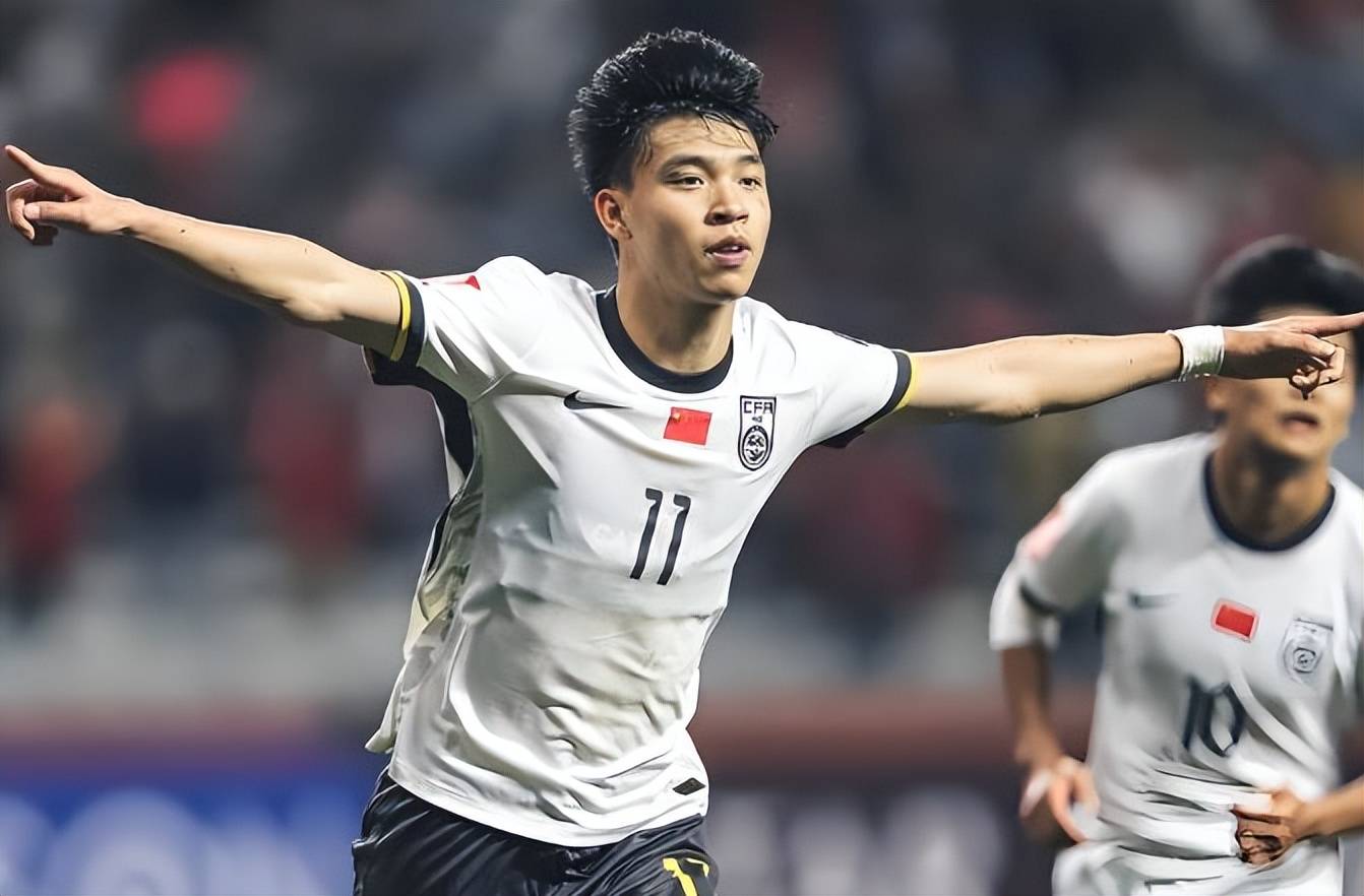 开云-赛前曼城备战中超，战术微调细节曝光，媒体盛赞，训练强度明显提升的简单介绍