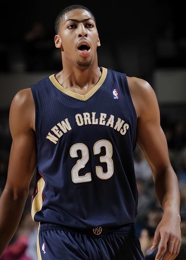 开云体育官网-达拉斯独行侠训练开放日；窗口期扳平良机引欢呼；全明星赛在即；控场能力受关注的简单介绍