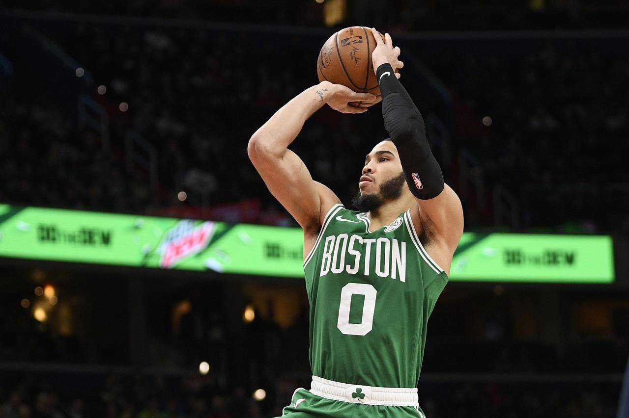 开云体育官网-波士顿凯尔特人今夜单刀错失,志在NBA常规赛名次提升,球迷炸锅,医务组通报恢复的简单介绍