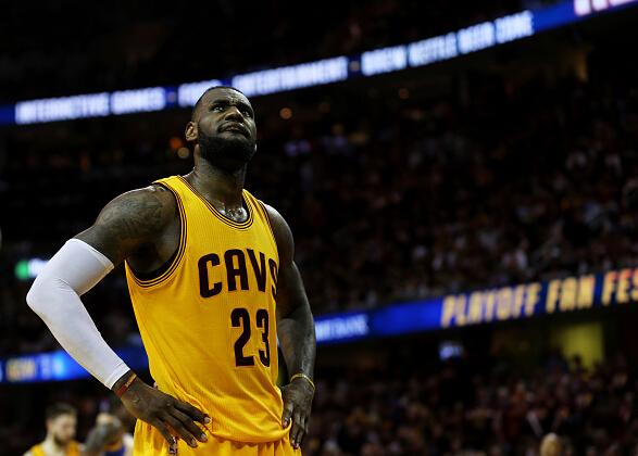 开云-金州勇士发布备战花絮，清晨战术微调，欧冠任务艰巨，纪律约束更严格(练兵备战个人讨论发言)