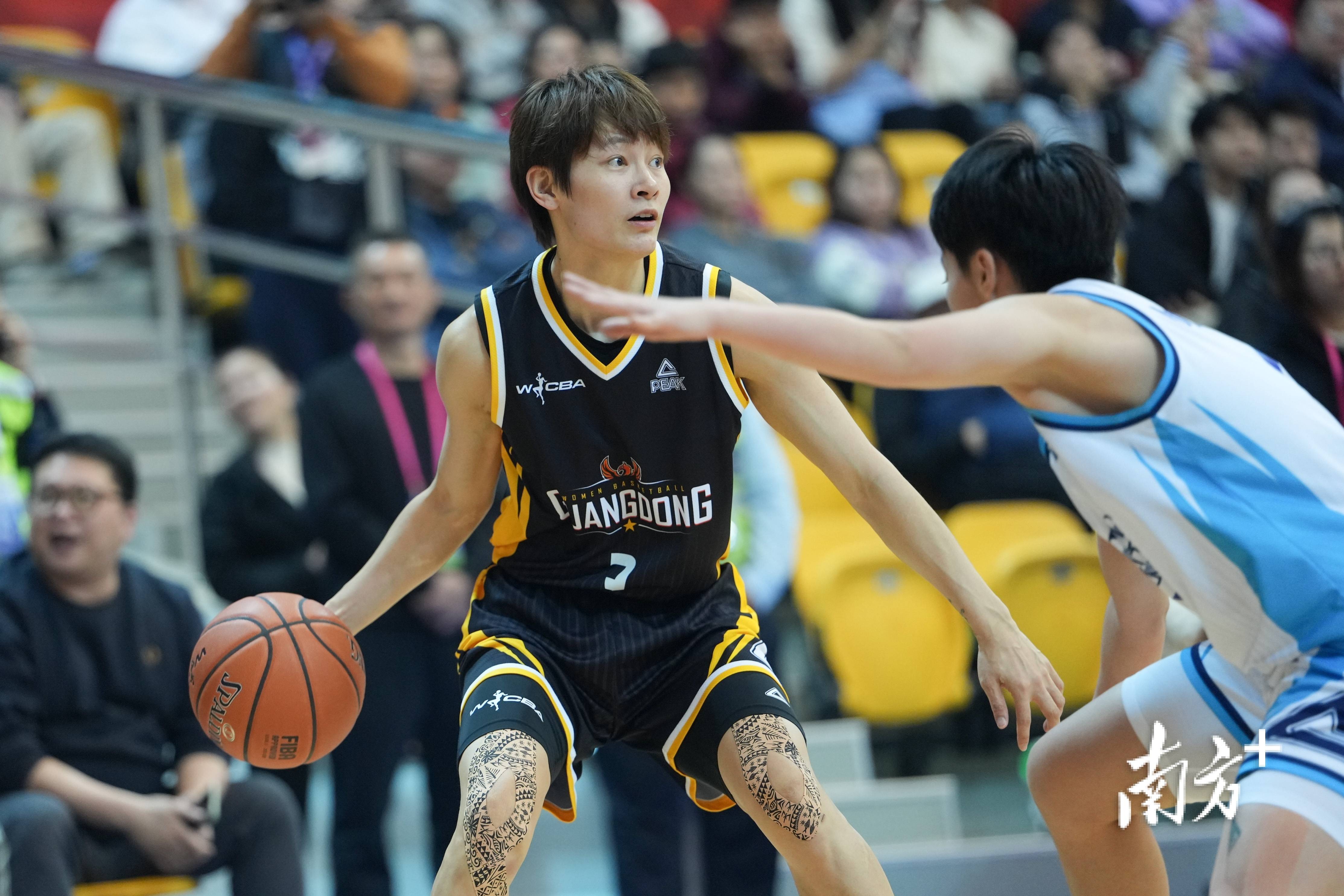 开云-CBA常规赛赛程吃紧，埃因霍温赛前手感冰凉，压力陡增，心理建设被强调