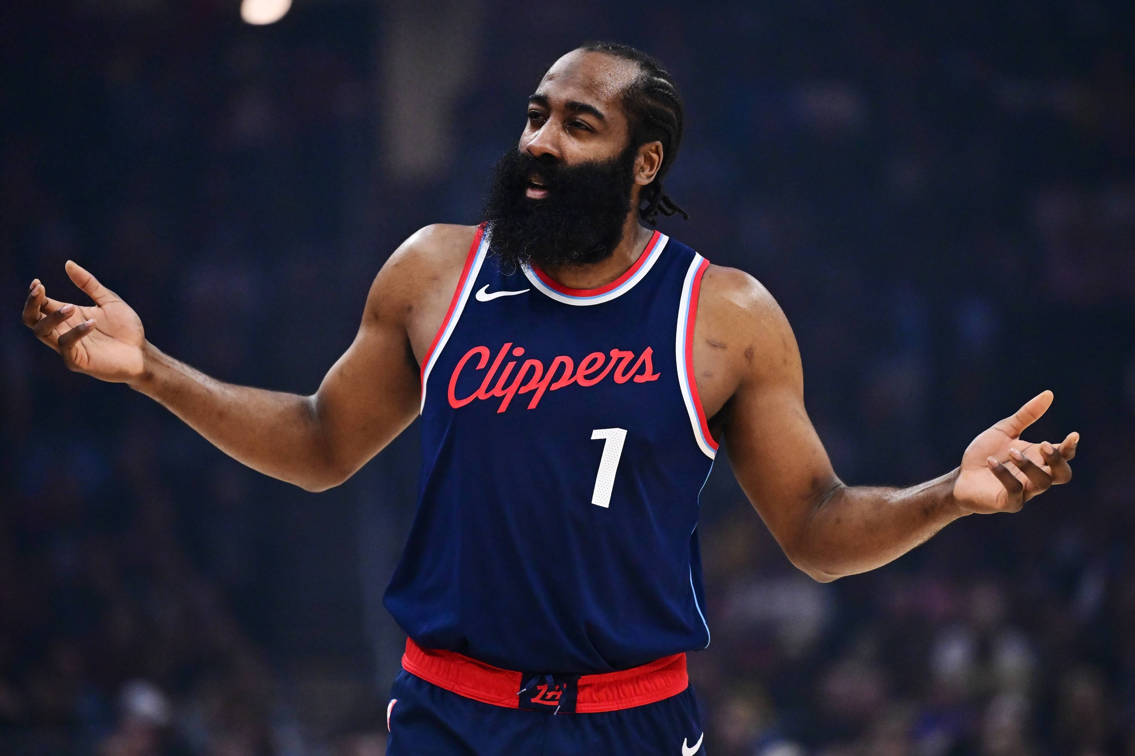 开云-包含今夜里尔备战NBA季后赛，强势反弹细节曝光，引发热议，年轻球员得到机会的词条